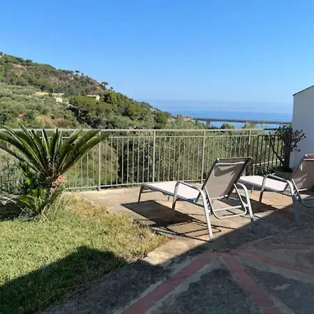 בית נופש Camilla *